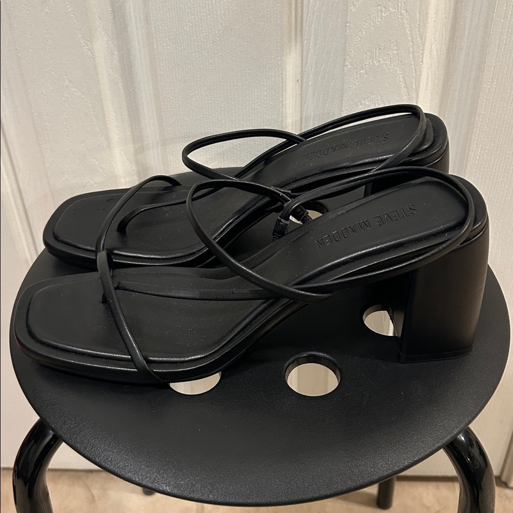 Steve Madden Strappy Sandals Size 11